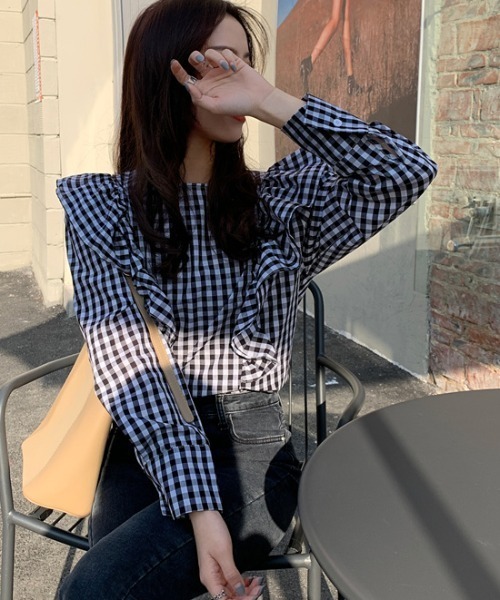 新品タグ付き⭐︎BOWTE（バウト）IENA別注ギンガムチェックフリルブラウス BOWTE/バウト 別注 ギンガムチェック フリルブラウス | イエナ(IENA