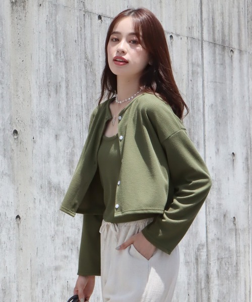 BLUEEAST(ブルーイースト)の「カーディガン&キャミソールセット アンサンブル(アンサンブル・レディース・ブラック/イエロー/アイボリー/モカ/カーキ・MEDIUM)」の5枚目の写真