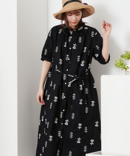 POU DOU DOU（プードゥドゥ）の「ボタニカル刺繍ワンピース（ワンピース・レディース・アイボリー/ブラック/ブルー・3）」の4枚目の写真