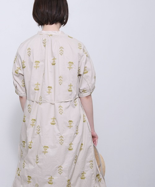 POU DOU DOU（プードゥドゥ）の「ボタニカル刺繍ワンピース（ワンピース・レディース・アイボリー/ブラック/ブルー・3）」の11枚目の写真