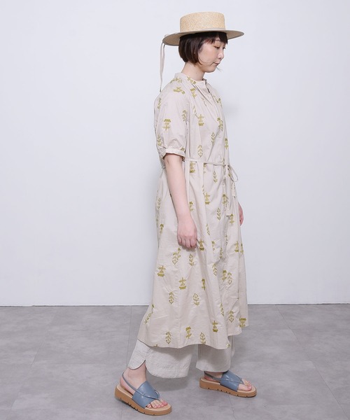 POU DOU DOU（プードゥドゥ）の「ボタニカル刺繍ワンピース（ワンピース・レディース・アイボリー/ブラック/ブルー・3）」の14枚目の写真