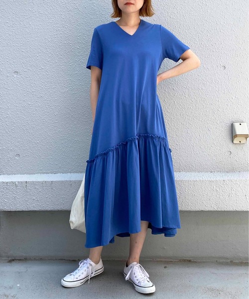 PICCIN（ピッチン）の「フリルマキシワンピース（ワンピース・レディース・ブラック/オフホワイト/ブルー・M）」の5枚目の写真