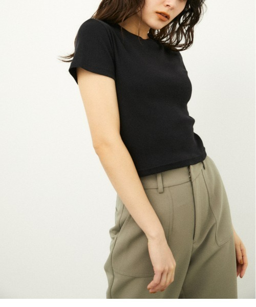 LAGUA GEM(ラグアジェム)の「BASIC COMPACT T/SH(Tシャツ/カットソー・レディース・オフホワイト/ブラック/ライム・SMALL/MEDIUM)」の3枚目の写真