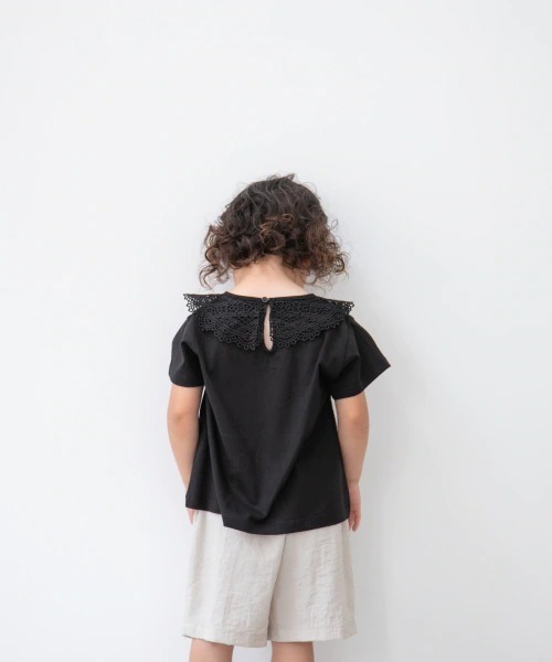 LOWRYS FARM（ローリーズファーム）の「レースエリツキＴシャツ　952941（Tシャツ/カットソー・キッズ・ベージュ/ブラック/オフホワイト・120cm/110cm/130cm）」の5枚目の写真