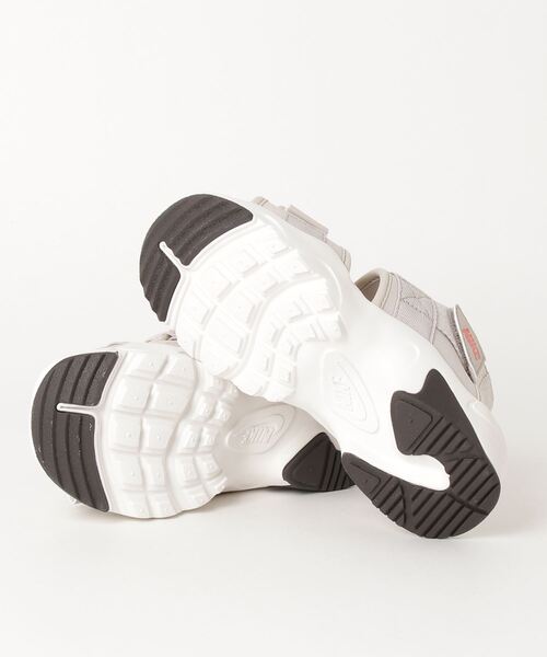 NIKE（ナイキ）の「NIKE ナイキ W CANYON SANDAL キャニオン サンダル　WCV5515 201CRMII/MGCEMB（サンダル・レディース・ベージュ系その他・25.0cm/22.0cm/26.0cm/24.0cm/23.0cm）」の3枚目の写真