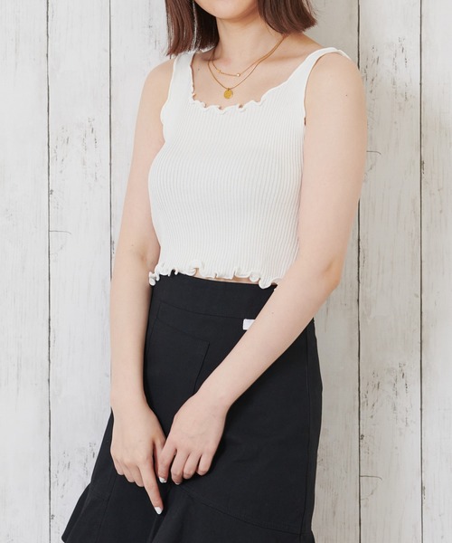 Anuenue（アヌエヌエ）の「フリルデザイン ショート丈リブタンクトップ（タンクトップ・レディース・ホワイト/ブラック/パープル/ピンク/クリーム・FREE）」の20枚目の写真