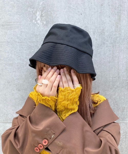 nemne store（ネンネストア）の「【accessory】気分屋さんのウネウネバケットハット（ハット・レディース・ブラック/アイボリー・F）」の2枚目の写真