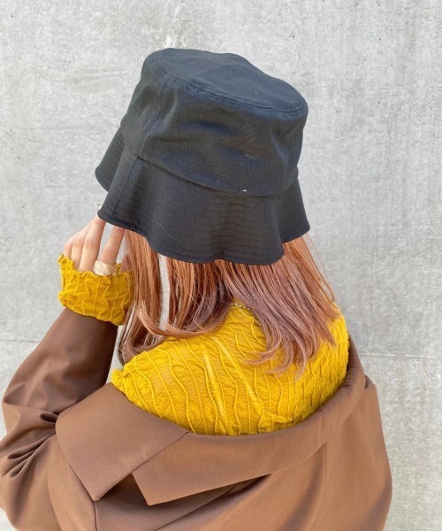 nemne store（ネンネストア）の「【accessory】気分屋さんのウネウネバケットハット（ハット・レディース・ブラック/アイボリー・F）」の3枚目の写真