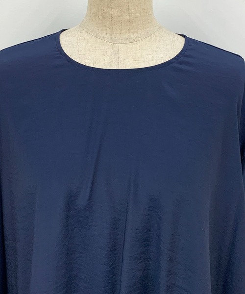 PICCIN（ピッチン）の「ボリュームスリーブドレープブラウス（シャツ/ブラウス・レディース・ベージュ/ネイビー・M）」の11枚目の写真