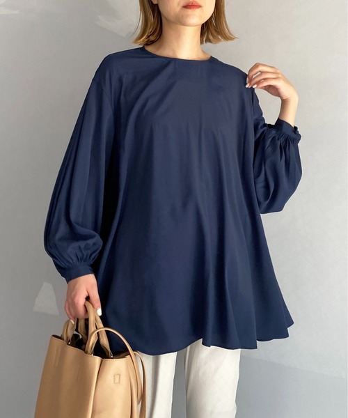 PICCIN（ピッチン）の「ボリュームスリーブドレープブラウス（シャツ/ブラウス・レディース・ベージュ/ネイビー・M）」の19枚目の写真