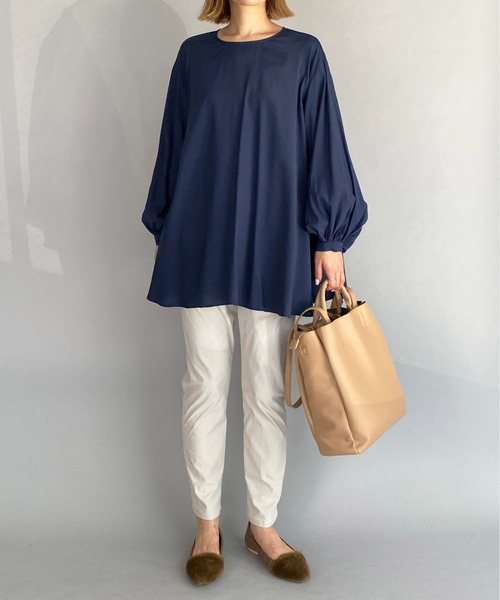 PICCIN（ピッチン）の「ボリュームスリーブドレープブラウス（シャツ/ブラウス・レディース・ベージュ/ネイビー・M）」の12枚目の写真