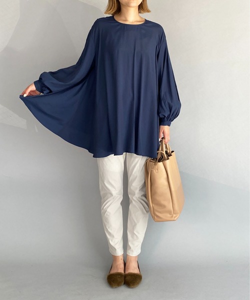 PICCIN（ピッチン）の「ボリュームスリーブドレープブラウス（シャツ/ブラウス・レディース・ベージュ/ネイビー・M）」の20枚目の写真