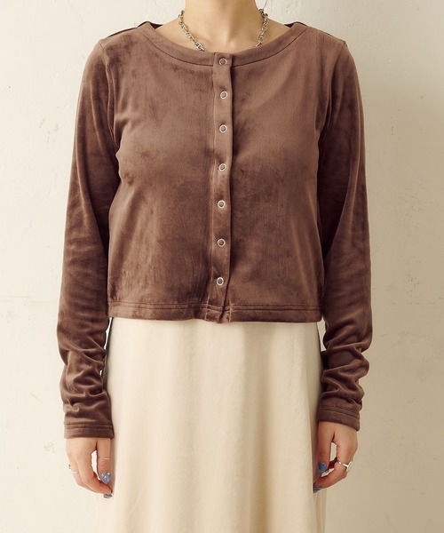 TERRITOIRE(テリトワール)の「ベロアチビカーディガン(カーディガン/ボレロ・レディース・ネイビー/ブラウン/グレー/ピンク/アイボリー・FREE)」の10枚目の写真