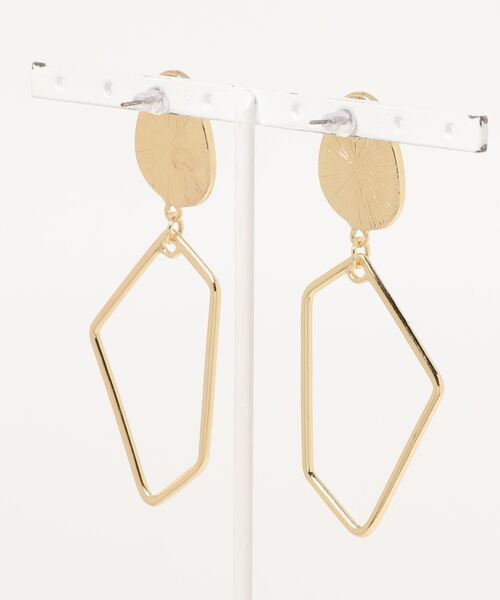 clear（クリア）の「ペンタゴンピアス（ピアス（両耳用）・レディース・ゴールド・F）」の2枚目の写真