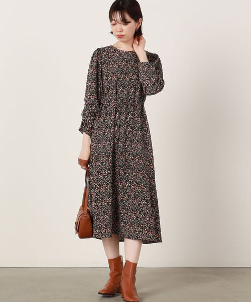 NOLLEY’S(ノーリーズ)の「◇【WEB限定カラーあり】フラワープリントワンピース(ワンピース・レディース・ホワイト系その他5/ブラック系その他3/ブラック系その他4/ベージュ系その他3・38)」の12枚目の写真