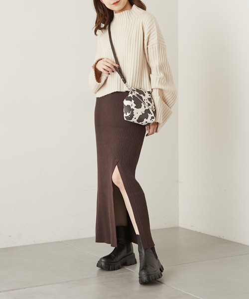 Chico(チコ)の「ニットスリットロングスカート(スカート・レディース・ブラック/ブラウン/アイボリー・FREE)」の6枚目の写真