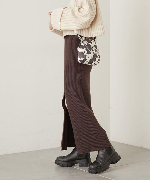 Chico(チコ)の「ニットスリットロングスカート(スカート・レディース・ブラック/ブラウン/アイボリー・FREE)」の13枚目の写真