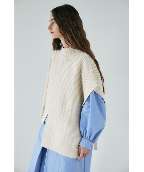MOUSSY(マウジー)の「USEFUL KNIT ベスト(ニット/セーター・レディース・チャコールグレー/ブラック/アイボリー・FREE)」の6枚目の写真