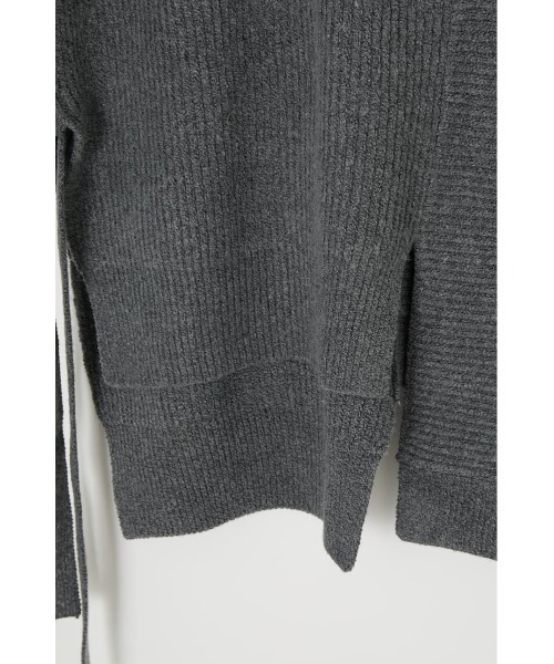 MOUSSY(マウジー)の「USEFUL KNIT ベスト(ニット/セーター・レディース・チャコールグレー/ブラック/アイボリー・FREE)」の5枚目の写真