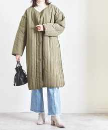 【Fizz/フィズ】　縦キルト中綿入りパイピングノーカラーロングコート