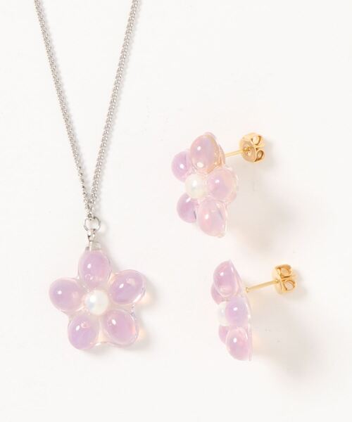 tone(トーン)の「【hazeleyes】2点セット/クリアなお花ピアス&ネックレス【hazeleyes-ヘーゼルアイズ】(MA)(ピアス(両耳用)・レディース・ピンク/オレンジ/ブルー/ミント/クリア・FREE)」の9枚目の写真