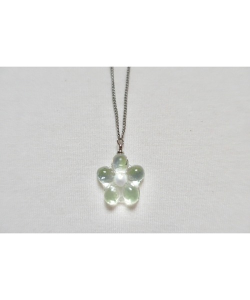 tone(トーン)の「【hazeleyes】2点セット/クリアなお花ピアス&ネックレス【hazeleyes-ヘーゼルアイズ】(MA)(ピアス(両耳用)・レディース・ピンク/オレンジ/ブルー/ミント/クリア・FREE)」の10枚目の写真