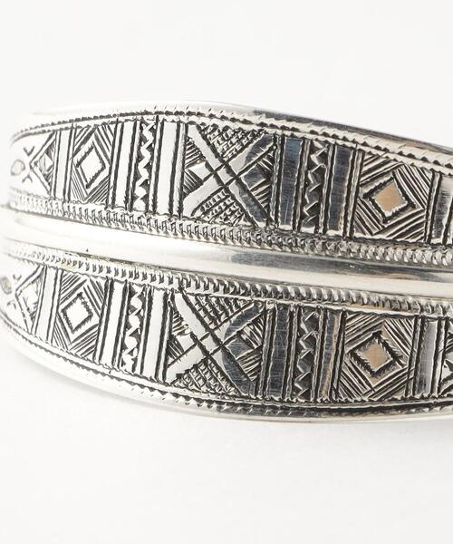 Steven Alan（スティーブンアラン）の「＜Tuareg Jewelry＞ BANGLE A9/バングル □□（バングル/リストバンド・メンズ・シルバー・FREE）」の3枚目の写真
