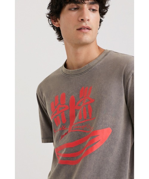 Desigual(デシグアル)の「ネコ科動物 Tシャツ(Tシャツ/カットソー・メンズ・ブラック/レッド・L/XL/S/M/XXL)」の8枚目の写真