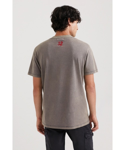 Desigual(デシグアル)の「ネコ科動物 Tシャツ(Tシャツ/カットソー・メンズ・ブラック/レッド・L/XL/S/M/XXL)」の7枚目の写真