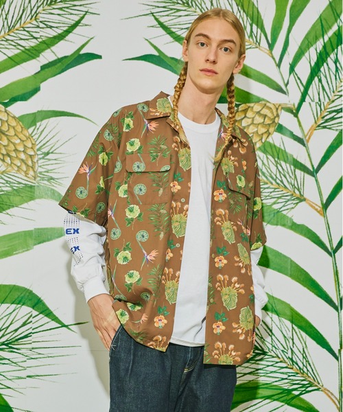 And A(アンドエー)の「AlexanderLeeChang アレキサンダーリーチャン / SO PLANTS SHIRTS ×Saori Ohwada コラボ 総柄プランツシャツ 柄シャツ / AC022201(シャツ/ブラウス・メンズ・ブラック/ブラウン/ミント・2/3)」の3枚目の写真