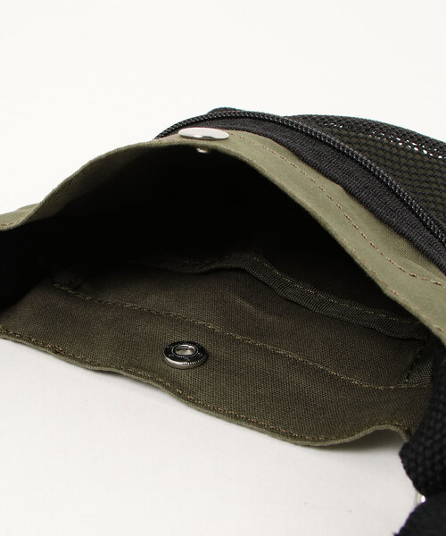 BEN DAVIS(ベンデイビス)の「【BEN DAVIS/ベンデイビス】メッシュポケット付き コットンサコッシュ ショルダーバッグ(ショルダーバッグ・メンズ・ホワイト/ブラック/オリーブ・FREE)」の6枚目の写真