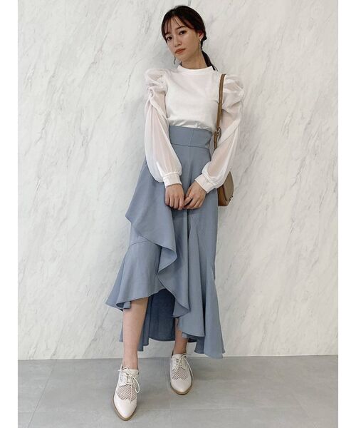 dazzlin(ダズリン)の「シャイニーラッフルフレアスカート(スカート・レディース・グレー/ブルー/ベージュ・FREE)」の16枚目の写真