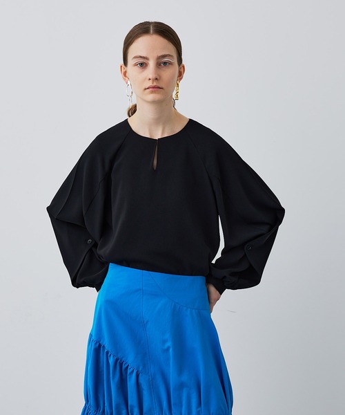 UNITED TOKYO（ユナイテッドトウキョウ）の「ラップスリーブブラウス（シャツ/ブラウス・レディース・ライトブルー/ブラック/オフホワイト/ブルー・FREE）」の19枚目の写真