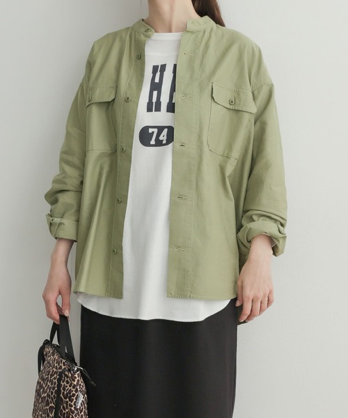 URBAN RESEARCH DOORS（アーバンリサーチドアーズ）の「コットンミリタリースタンドシャツ（シャツ/ブラウス・レディース・ベージュ/カーキ・MEDIUM）」の10枚目の写真