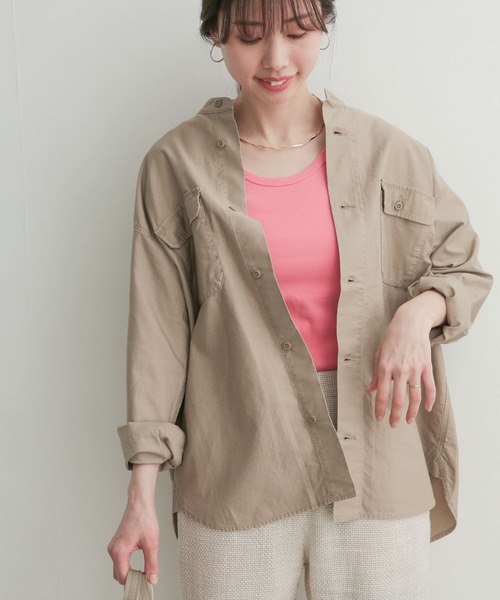 URBAN RESEARCH DOORS（アーバンリサーチドアーズ）の「コットンミリタリースタンドシャツ（シャツ/ブラウス・レディース・ベージュ/カーキ・MEDIUM）」の16枚目の写真