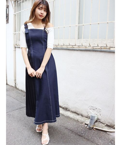 MURUA(ムルーア)の「スイッチジャンパースカート(ワンピース・レディース・ベージュ/インディゴブルー/アイボリー・1/2)」の4枚目の写真