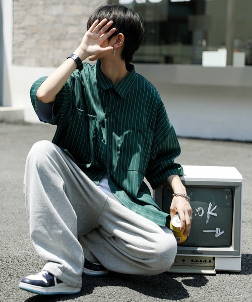 neos（ネオス）の「【neos -addictive design-】ルーズシルエット ピンストライプ ハーフスリーブ ワークシャツ（シャツ/ブラウス・メンズ・グレイッシュベージュ/ネイビー/チャコールグレー/グリーン/ホワイト・X-LARGE/LARGE/MEDIUM）」の8枚目の写真