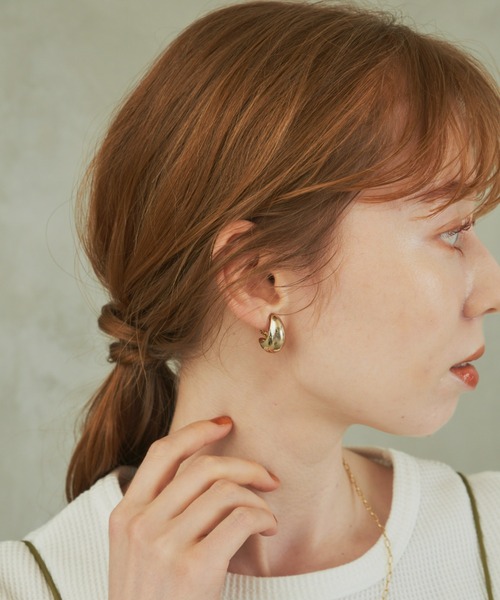 hinari（ヒナリ）の「ぷっくりボリュームピアス/イヤリング（ピアス（両耳用）・レディース・シルバー/ゴールド/シルバー系その他/ゴールド系その他・FREE）」の17枚目の写真