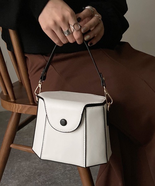 Riberry（リベリー）の「八角形バニティバッグ（ショルダーバッグ