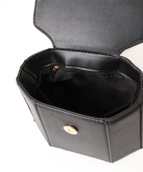 Riberry（リベリー）の「八角形バニティバッグ（ショルダーバッグ・レディース・ブラック/ホワイト・FREE）」の13枚目の写真