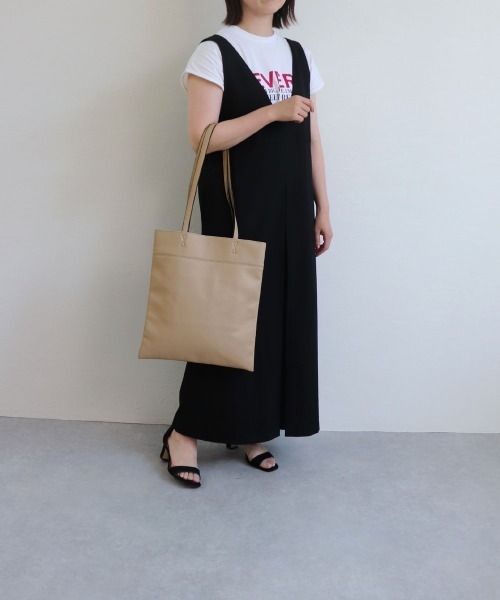 T・S・L(ティーエスエル)の「軽量 A4縦型フラットトートバッグ(トートバッグ・レディース・ブラック/ピンク/シルバー/グリーン/グレイッシュベージュ・FREE)」の17枚目の写真