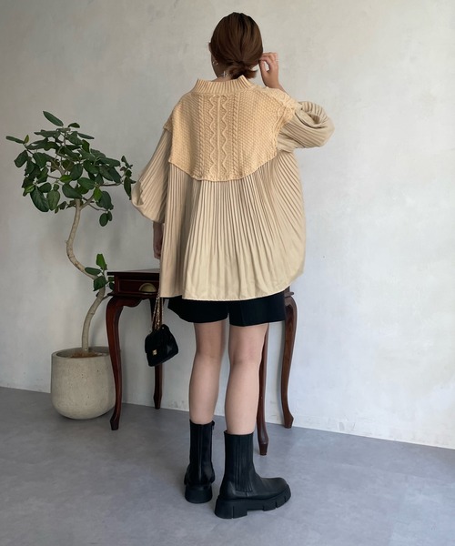 DouDou(ドゥドゥ)の「【WEB限定】プリーツ切替ケーブルニットプルーバー(シャツ/ブラウス・レディース・ブラック/ブラウン/ベージュ/チャコールグレー/オフホワイト/ライトベージュ・FREE)」の21枚目の写真