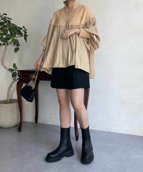 DouDou(ドゥドゥ)の「【WEB限定】プリーツ切替ケーブルニットプルーバー(シャツ/ブラウス・レディース・ブラック/ブラウン/ベージュ/チャコールグレー/オフホワイト/ライトベージュ・FREE)」の8枚目の写真