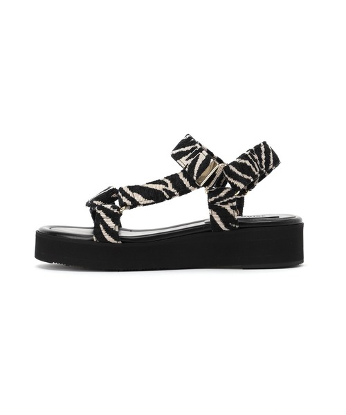 LE TALON（ルタロン）の「GRISE アツゾココンビストラップサンダル（サンダル・レディース・パープル/ブラック×ブラック・SMALL/MEDIUM/LARGE/X-SMALL/X-LARGE）」の3枚目の写真