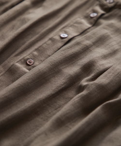 un dix cors（アンディコール）の「後ろ姿も可愛い　バックギャザーボリュームシャツワンピース（ワンピース・レディース・ブラック/ブラウン/グリーン・FREE）」の21枚目の写真