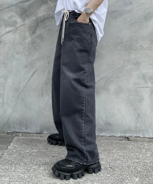 Chikashitsu +（チカシツプラス）の「【Chikashitsu +/チカシツプラス】rope wide denim pants/ロープ ワイドデニムパンツ デニム ジーンズ オーバーサイズ 紐（デニムパンツ・メンズ・ライトブルー/ブラック/ダークブルー・ONE SIZE）」の13枚目の写真