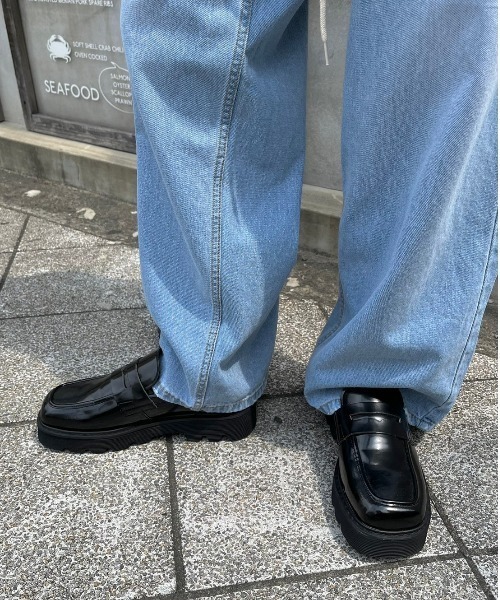 Chikashitsu +（チカシツプラス）の「【Chikashitsu +/チカシツプラス】rope wide denim pants/ロープ ワイドデニムパンツ デニム ジーンズ オーバーサイズ 紐（デニムパンツ・メンズ・ライトブルー/ブラック/ダークブルー・ONE SIZE）」の7枚目の写真