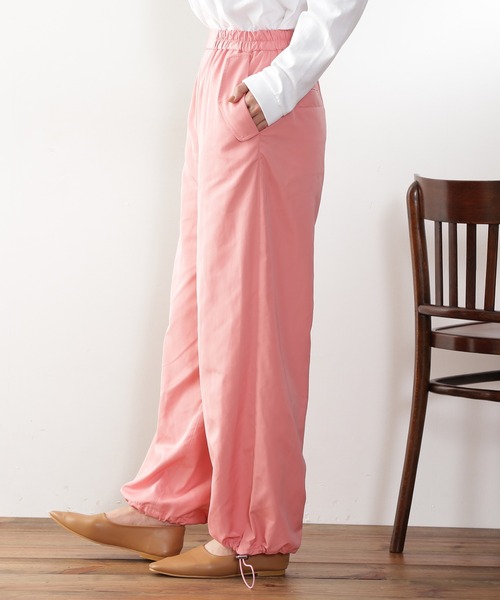 N.(N. Natural Beauty Basic)(エヌエヌナチュラルビューティーベーシック)の「◆パラシュートパンツ(スウェットパンツ・レディース・ブラック/オフホワイト/ピンク・MEDIUM)」の13枚目の写真