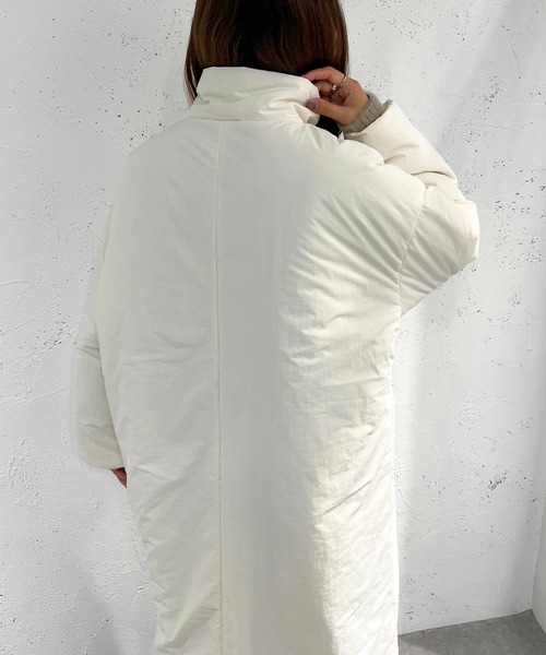 apres jour mignon（アプレジュールミニョン）の「中綿ロングコート【ZOZOTOWN限定アイテム】（その他アウター・レディース・ブラック/アイボリー・X-LARGE/フリー）」の4枚目の写真