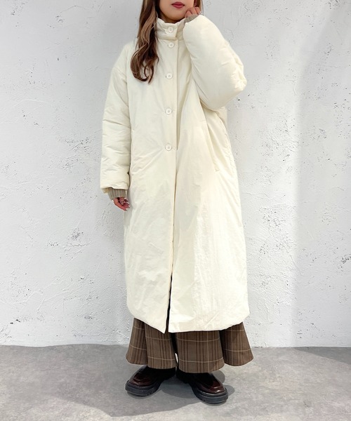 apres jour mignon（アプレジュールミニョン）の「中綿ロングコート【ZOZOTOWN限定アイテム】（その他アウター・レディース・ブラック/アイボリー・X-LARGE/フリー）」の5枚目の写真